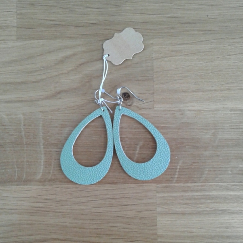 Leather earrings set